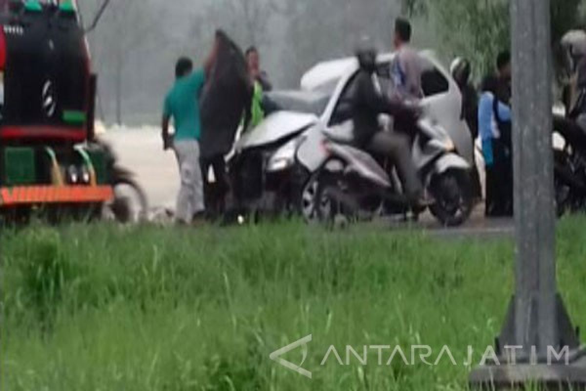 Jalur Suramadu Macet Hingga 12 Kilometer Akibat Tabrakan