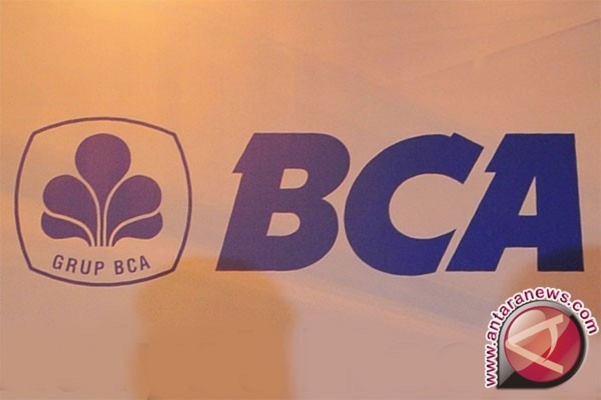 BCA Latih Kepemimpinan Mahasiswa Berprestasi Unsrat Manado