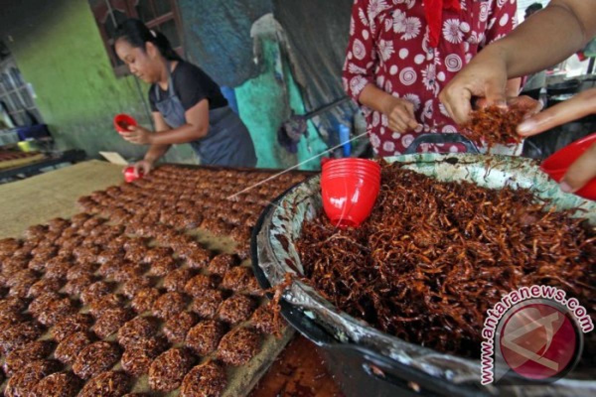 MAKANAN CAKAR AYAM