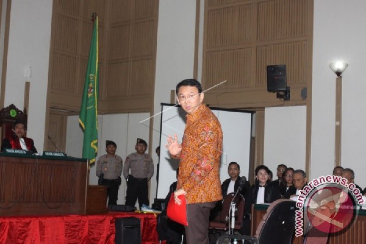 Kuasa Hukum Ahok Hadirkan Tiga Ahli