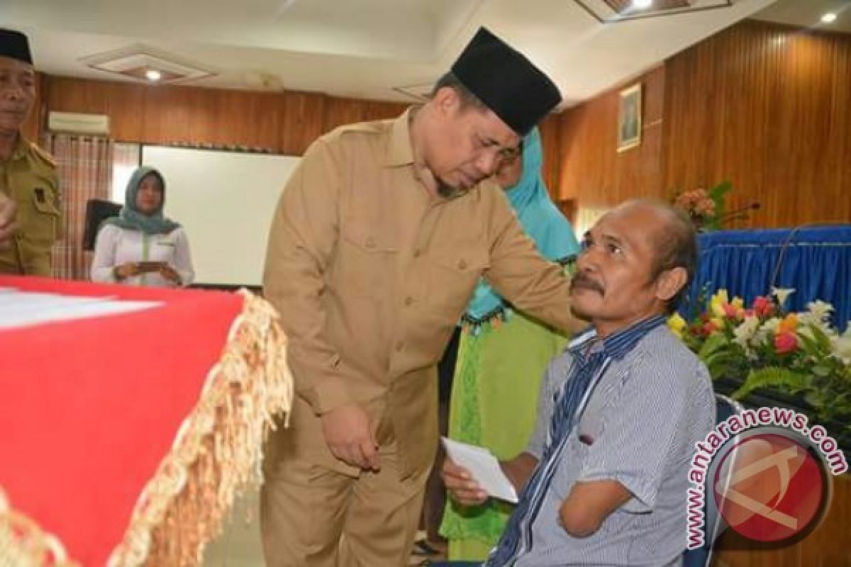 Baznas Kendari Salurkan Zakat Rp184 Juta