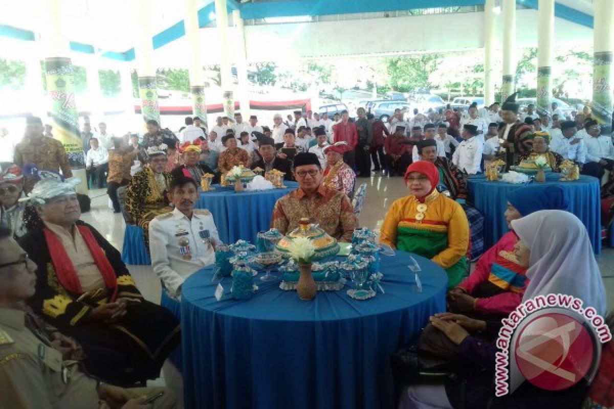 Menag Hadiri Raker Kemenag Sultra di Baubau 