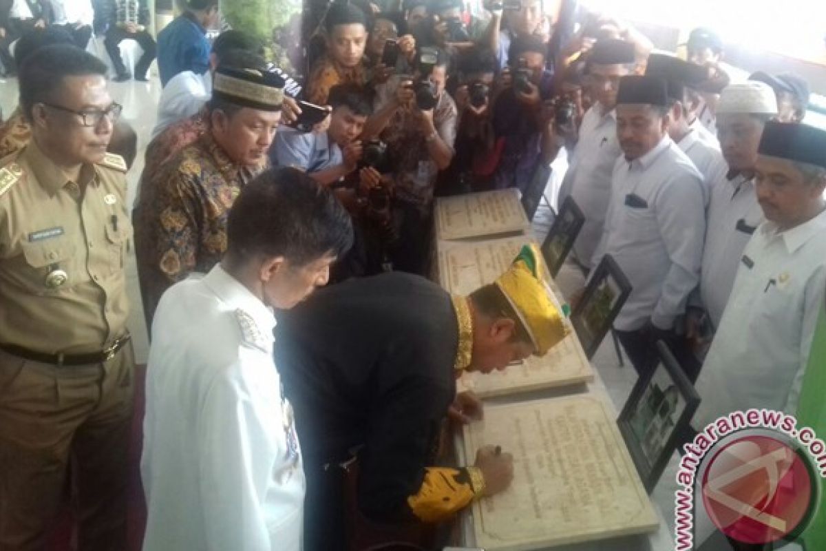 Menag Resmikan Lima Gedung KUA Di Sultra