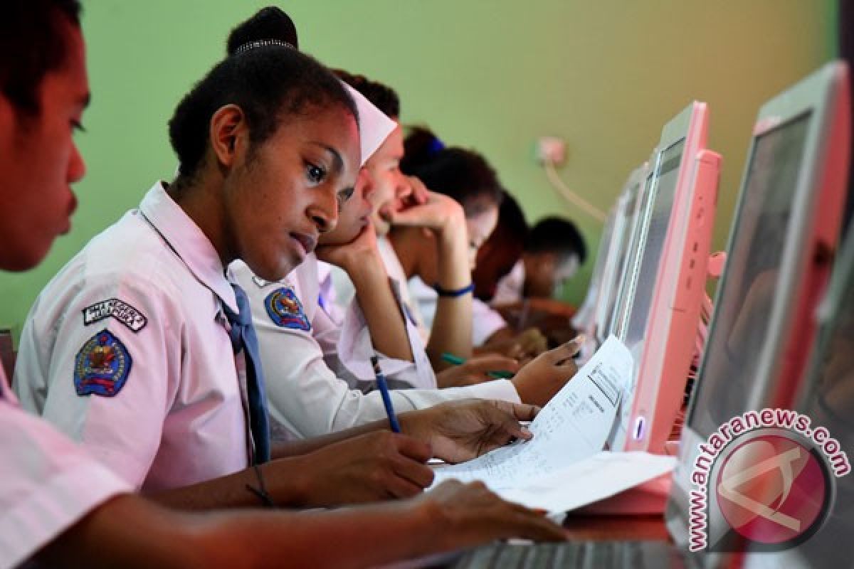 Sebanyak 3.910 pelajar SMP di Papua ikut UNBK dan UNKP