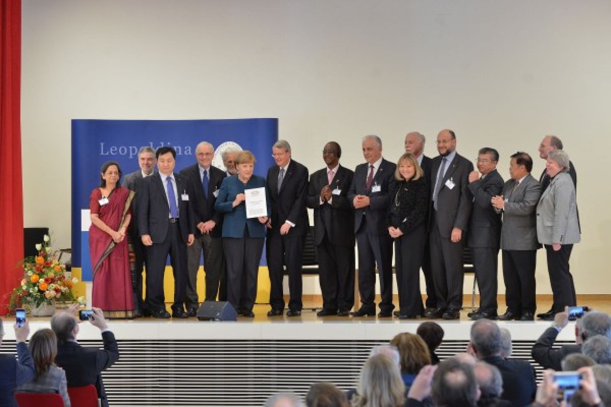 Kalangan Akademi G20 serahkan rekomendasi kepada Angela Merkel