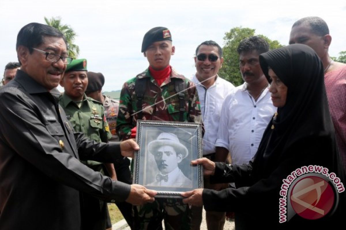 Kerangka Jenazah Alexander Patty Dimakamkan di Ambon