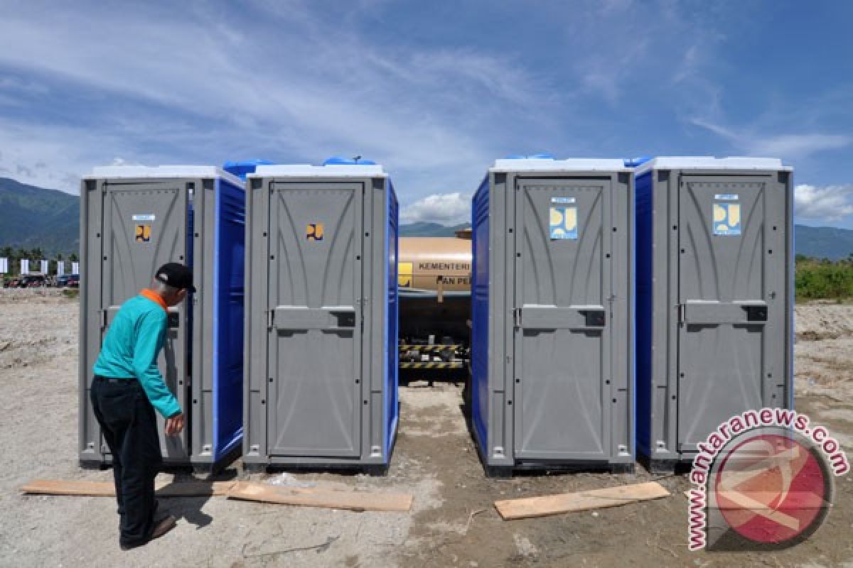 Sembilan mobil toilet disiagakan saat pelantikan Anies-Sandi