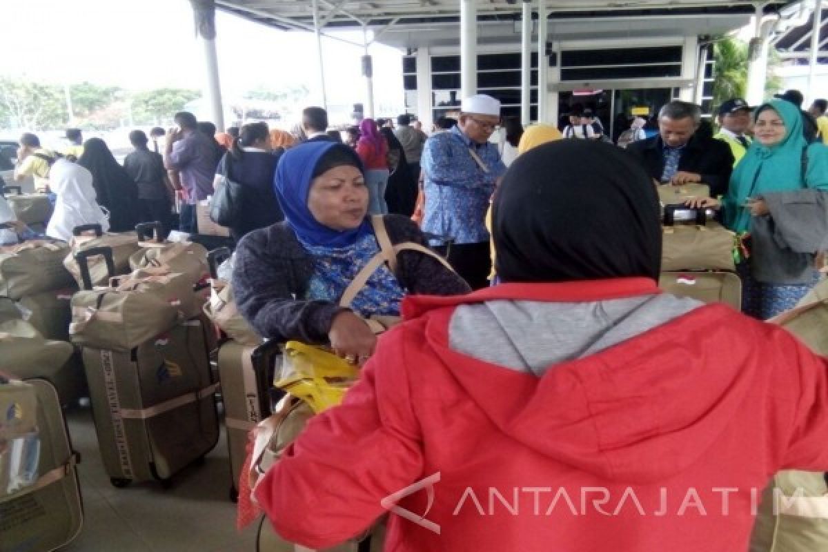 45 Orang Jamaah Umrah Situbondo Telantar di Tangerang 