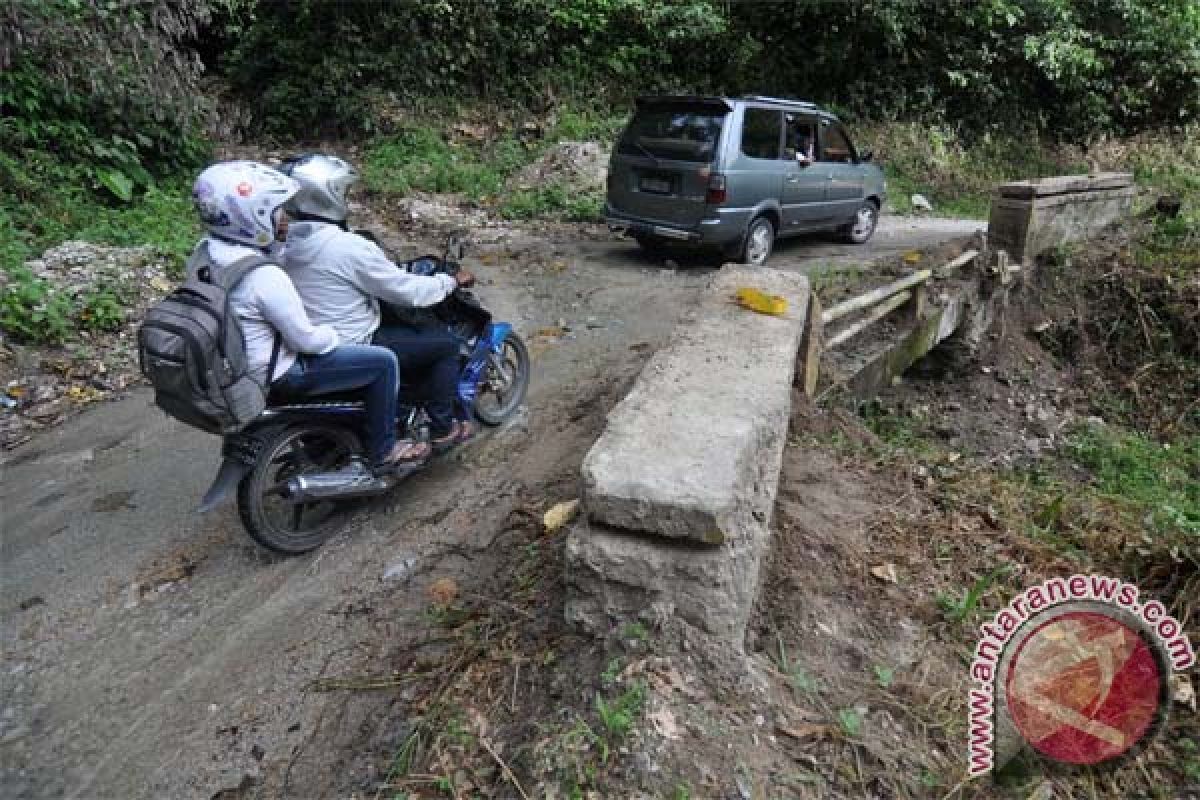 Dana Desa Sigi Buka Jalan Usaha Tani