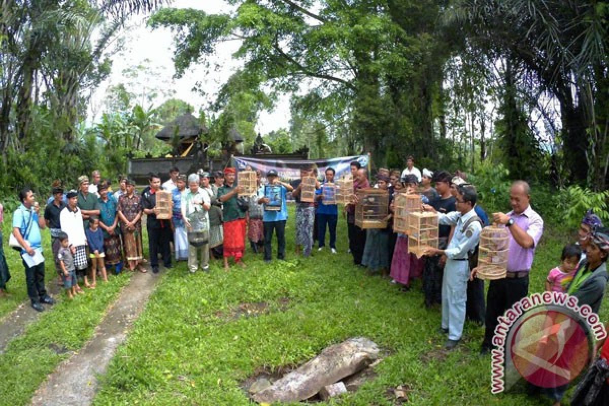 AQUA Mambal Peringati Hari Hutan & Air Sedunia 