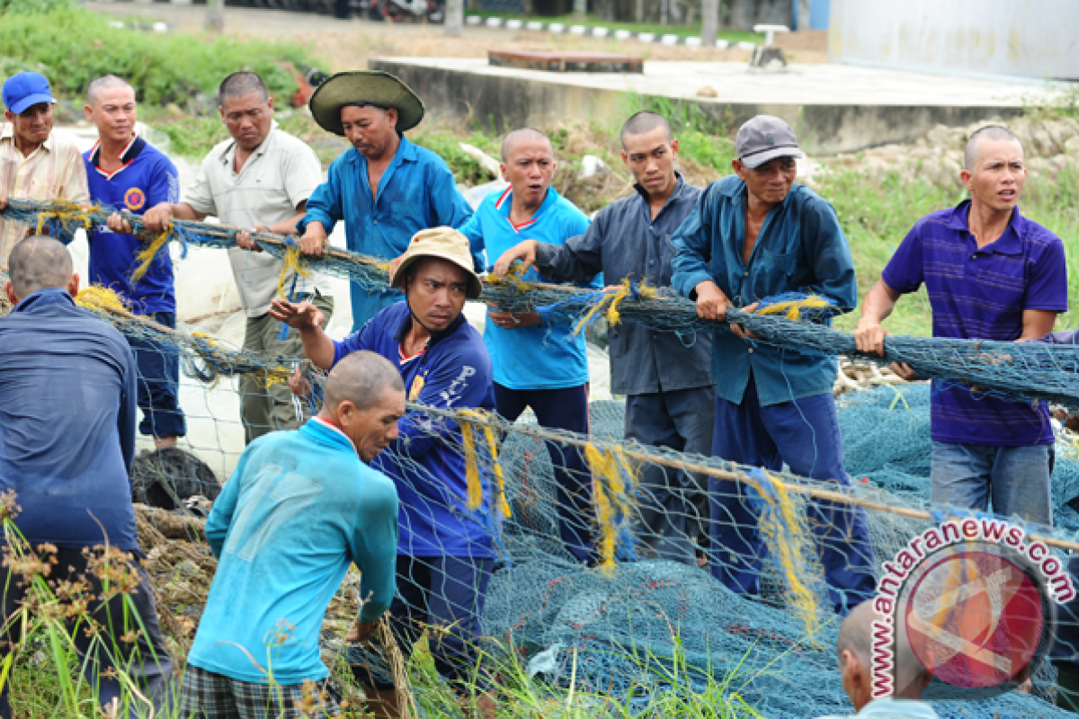 Tim Gabungan Tangkap 13 Kapal Nelayan Vietnam  