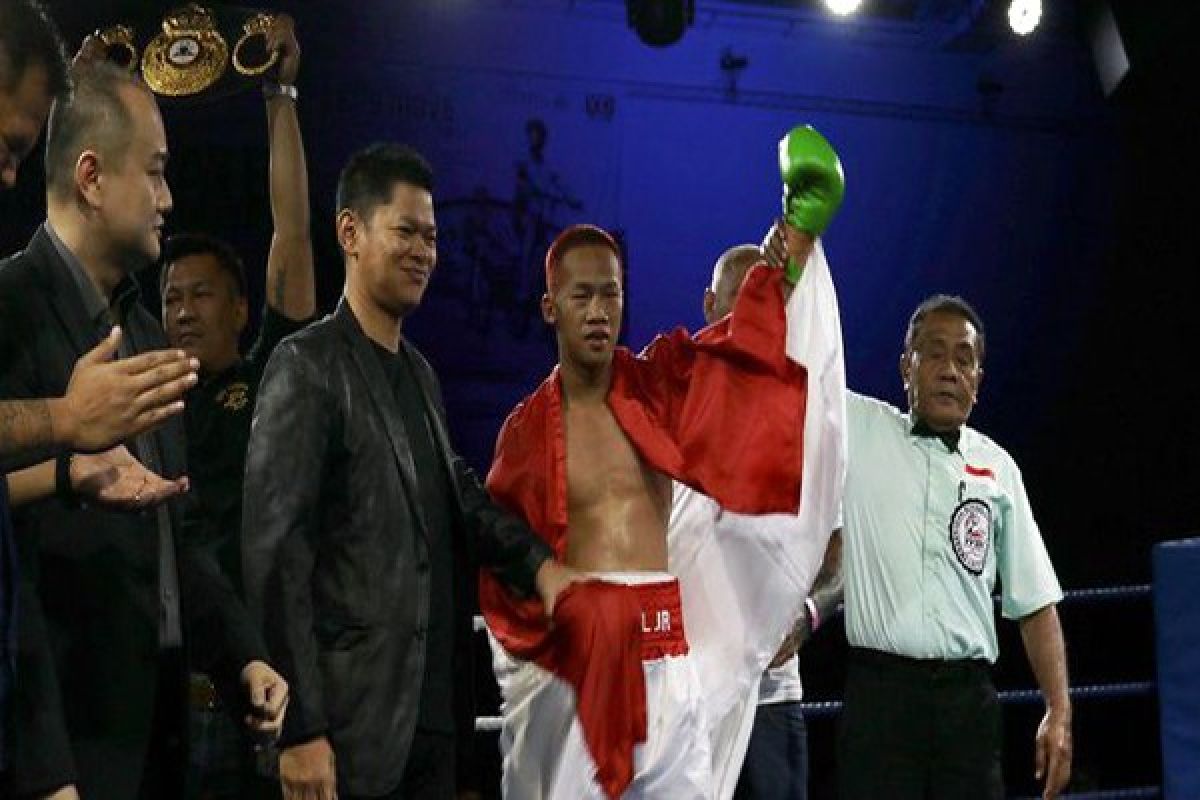 Daud Yordan Menang TKO atas Petinju Thailand