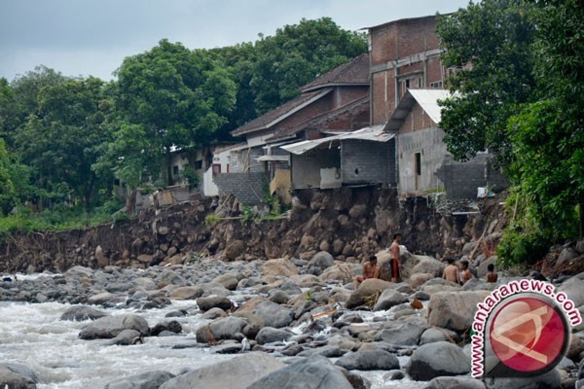 2.919 Jiwa Korban Banjir Bandang