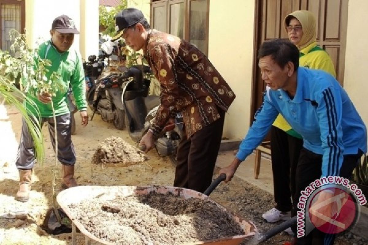 Wabup Hadiri Gerakan Tanam Pohon