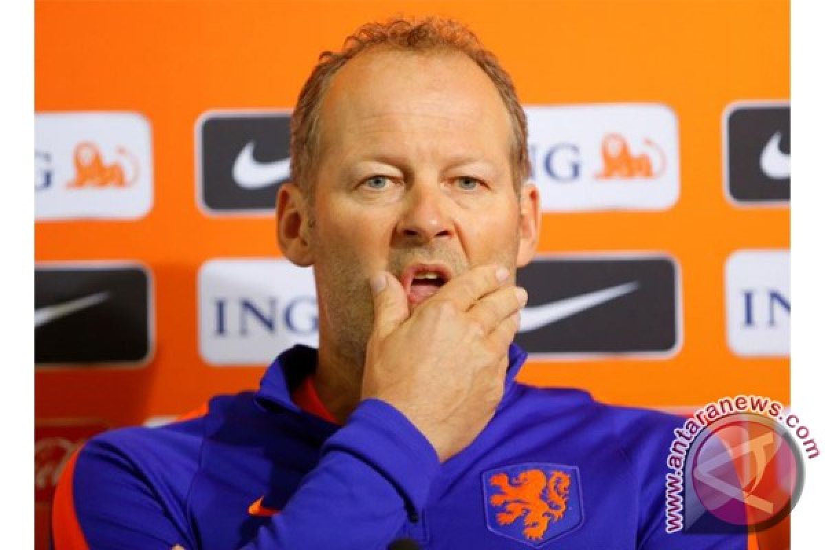 Belanda pecat pelatih timnas Danny Blind