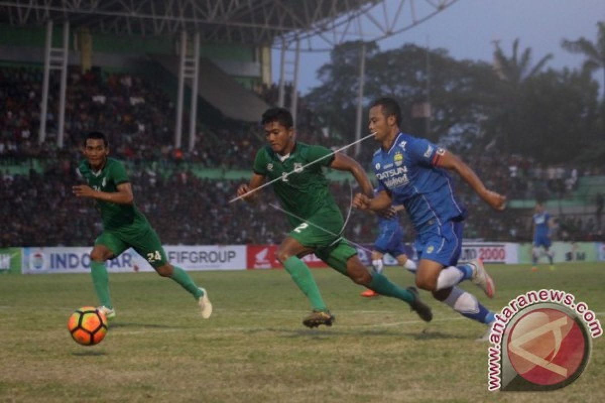 PERTANDINGAN PERSAHABATAN PSMS - PERSIB