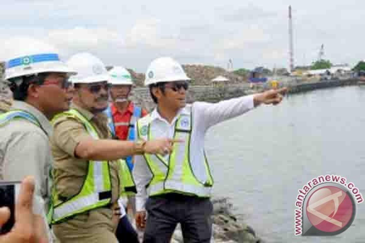 Gubernur Tinjau Perkembangan Pembangunan "Makassar New Port" 