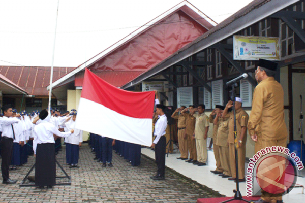 Kemenag Motivasi Siswa SMP 1 Batusangkar Hadapi UN