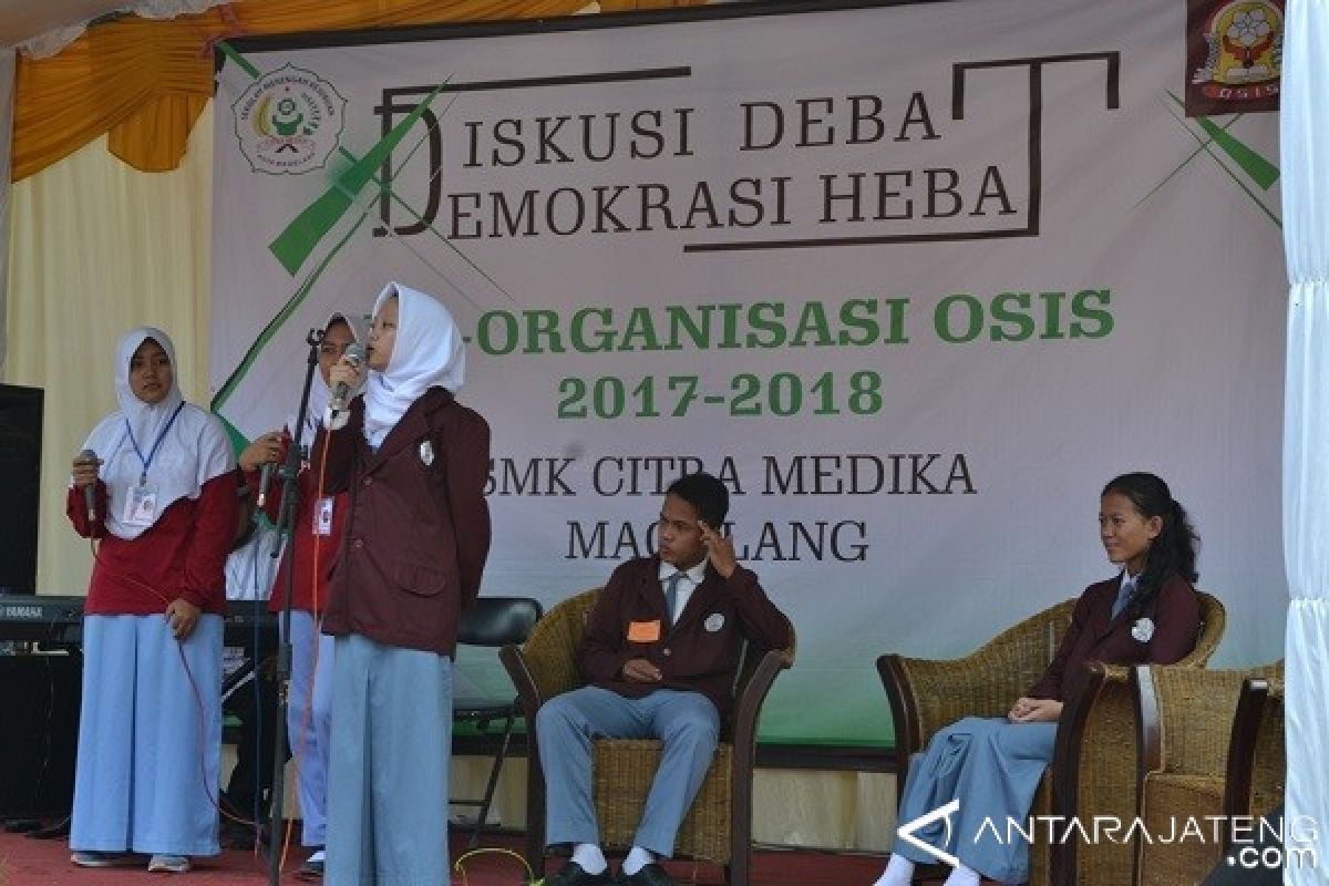 Siswa Diajak Bangun Demokrasi Sehat melalui Pemilihan Ketua OSIS