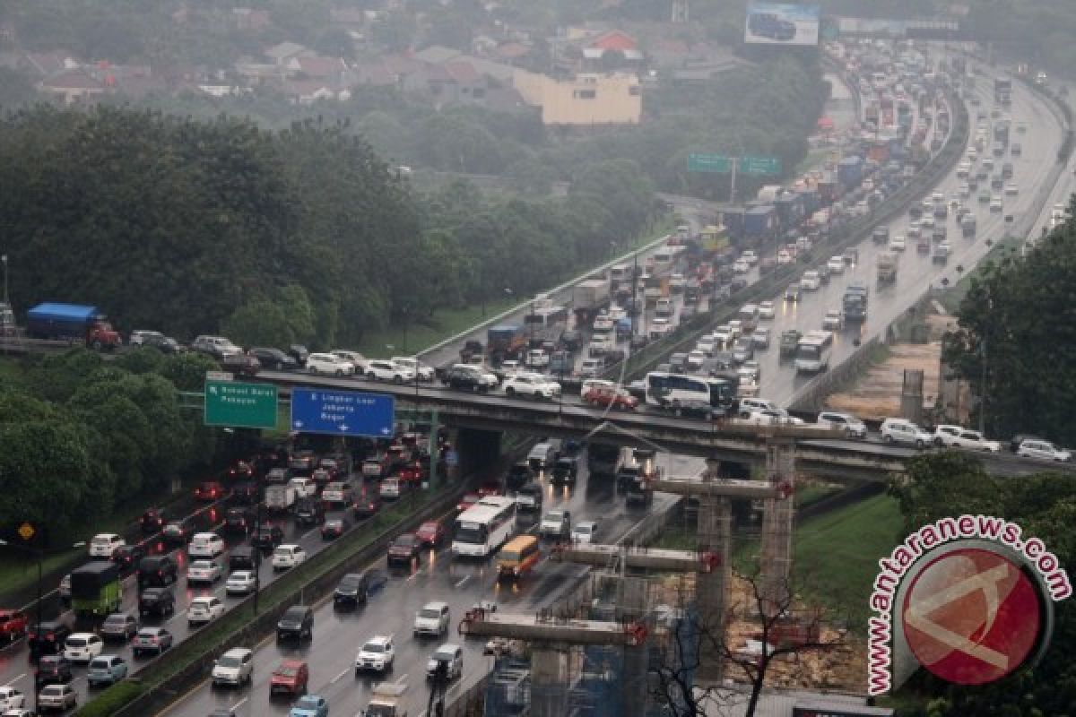 Ratusan ribu kendaraan tinggalkan Jakarta