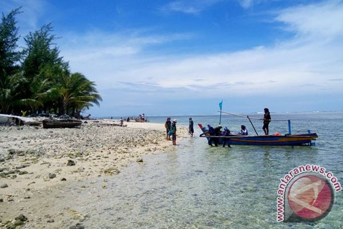 Kota Bengkulu terima bantuan kapal wisata Pulau Tikus