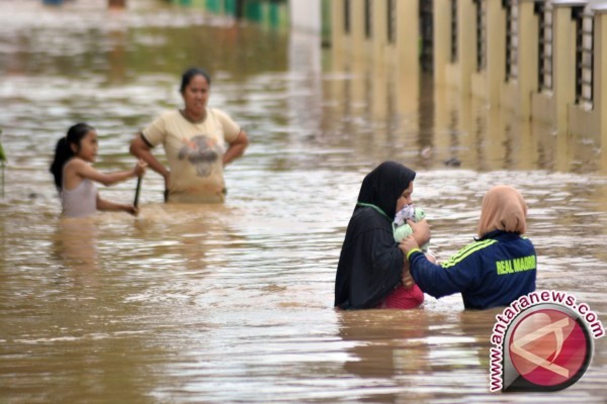 Banjir Landa Kawasan Lubuak Tarok Kabupaten Sijunjung