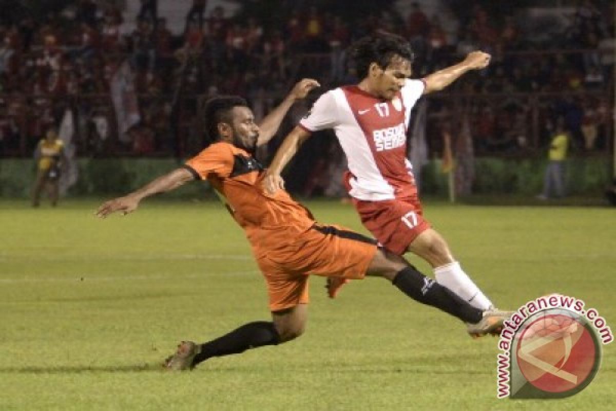 Rasyid Bakri Berpeluang Dimainkan Lawan Madura United 