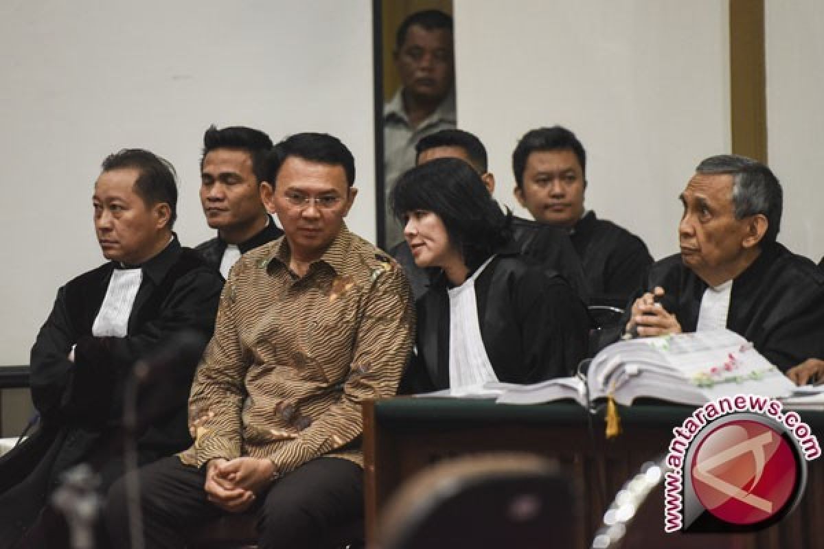 Tim Kuasa Hukum Ahok Targetkan Memori Banding Selesai Selasa Depan