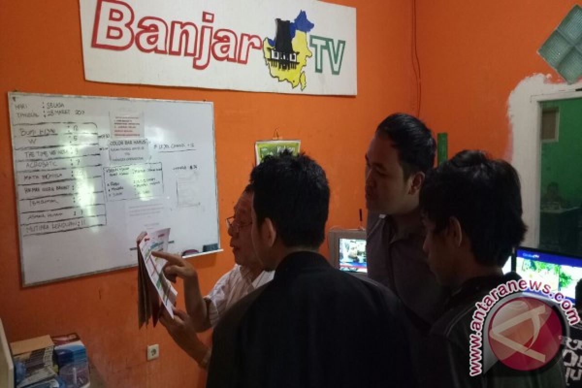 Staf Kominfo Belajar ke Banjar TV