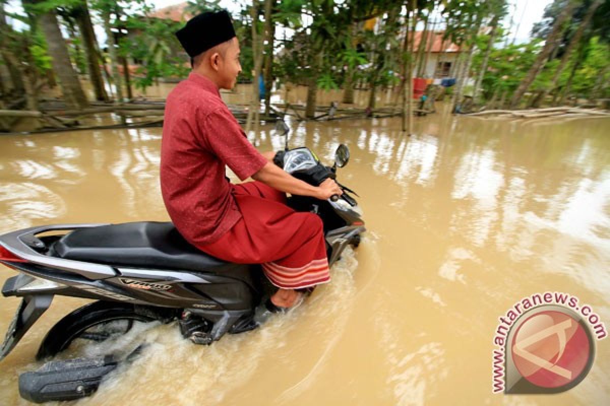 Banjir luapan sungai terjang pedalaman Aceh Barat