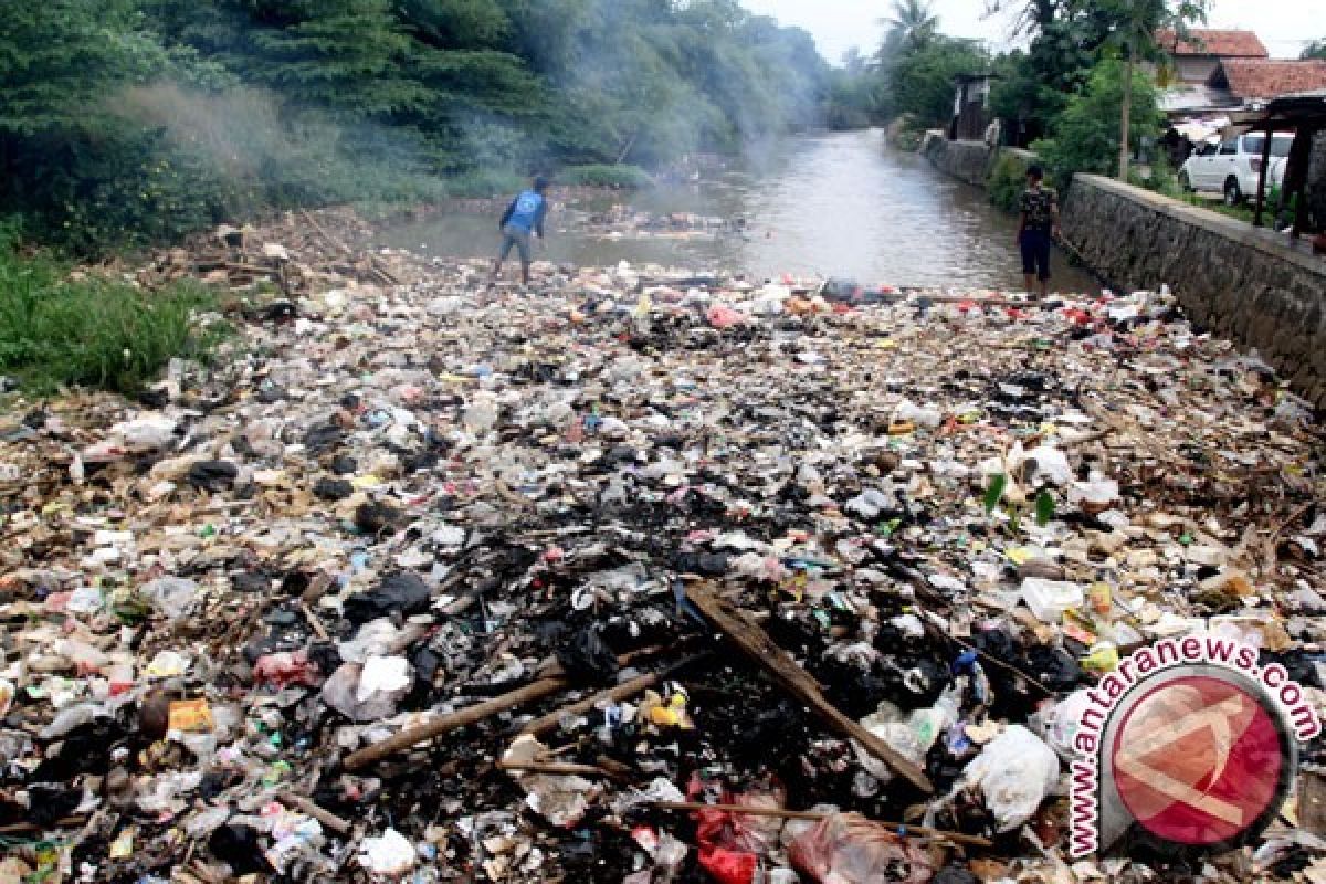 Sip! Legislator Ajak Masyarakat Barut Perangi Sampah Sungai