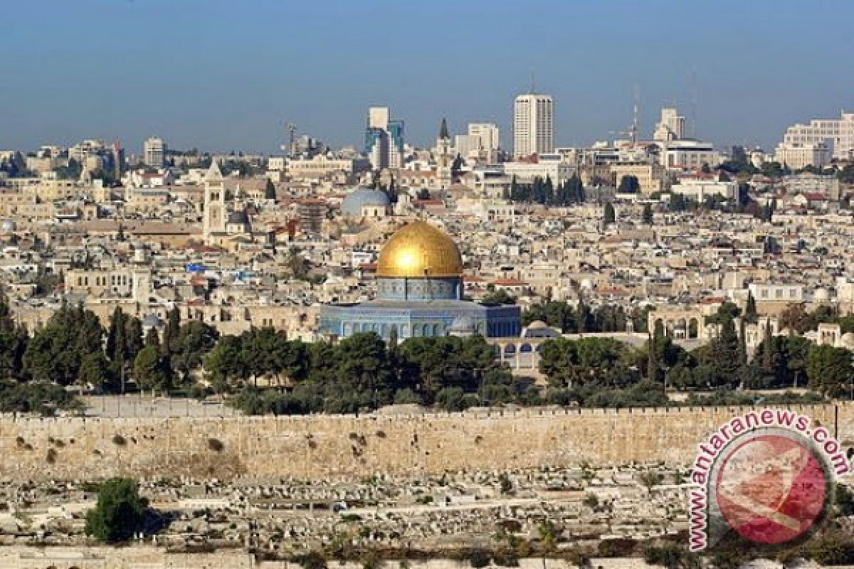 Arab Leaders Urge Not to Relocate Embassies in Israel to Jerusalem