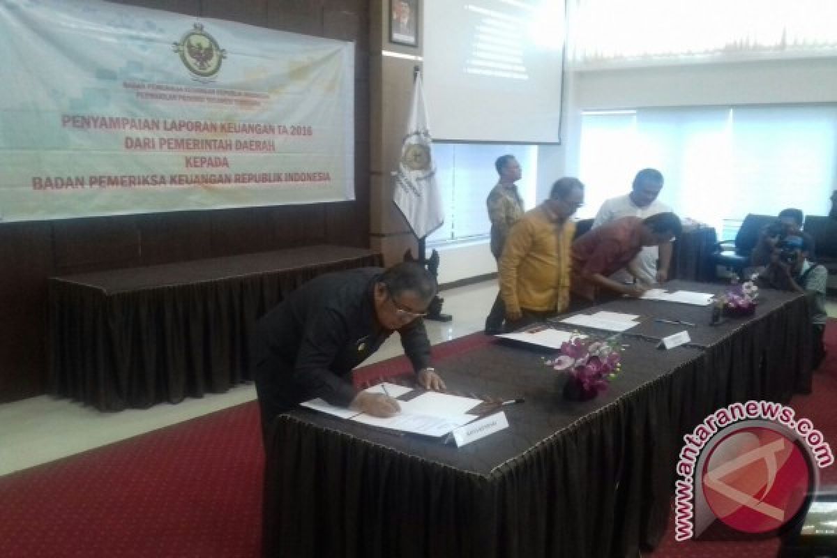 Kendari Optimistis Raih Opini WTP LKPD 2016 