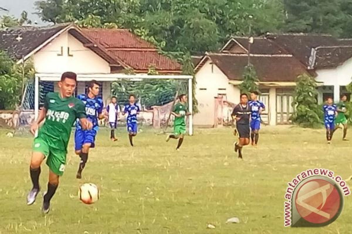 Persis Juara Trofeo, Kalteng Putra Posisi "Buncit"