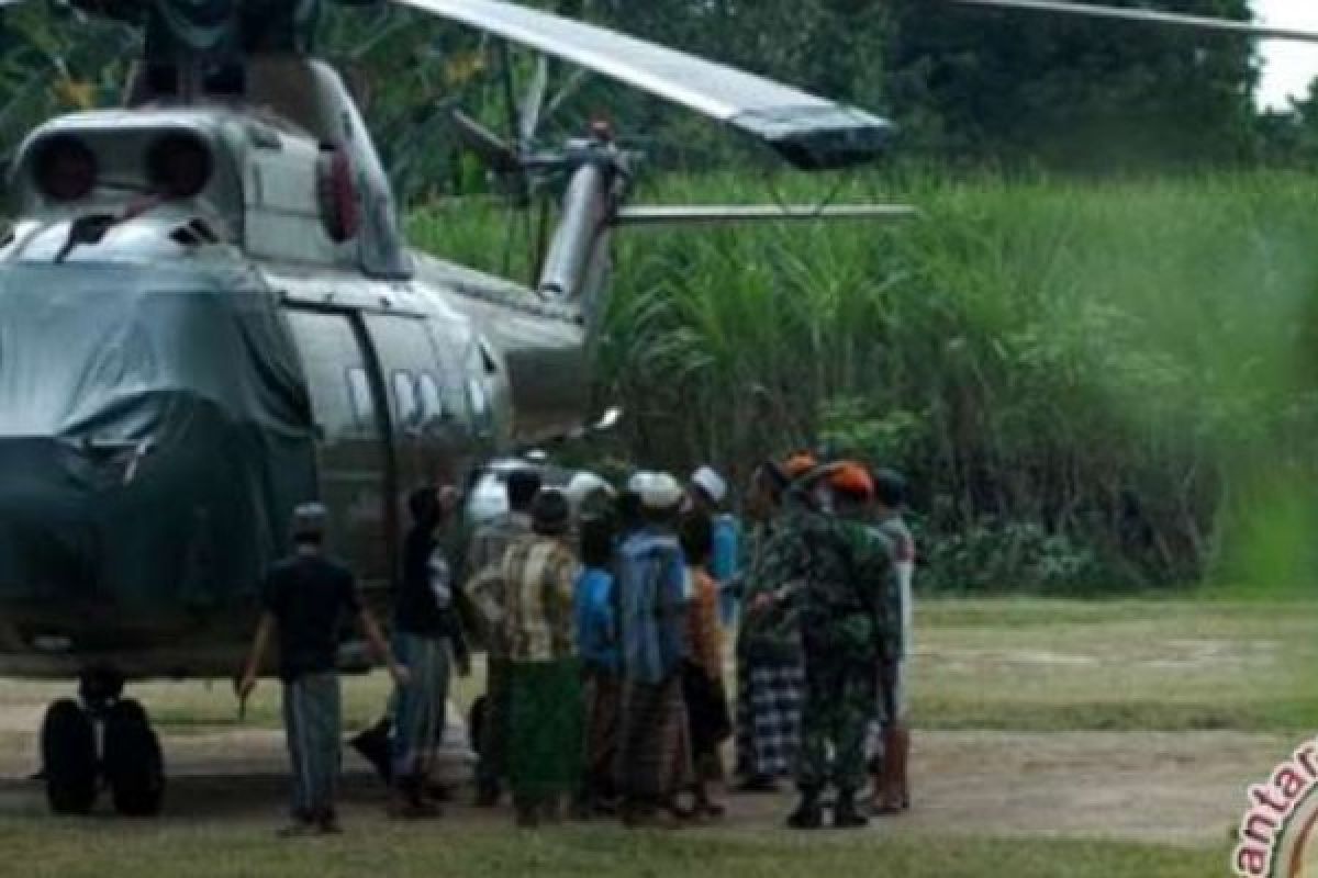 Bantu Korban Banjir, Lanud RSN Siagakan Satu Helikopter Super Puma