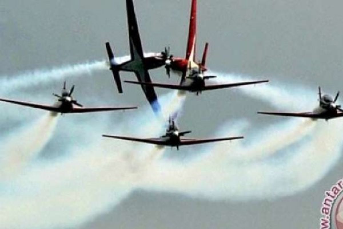 Berfoto Dengan Jupiter Aerobatic Team, Kapan Lagi???