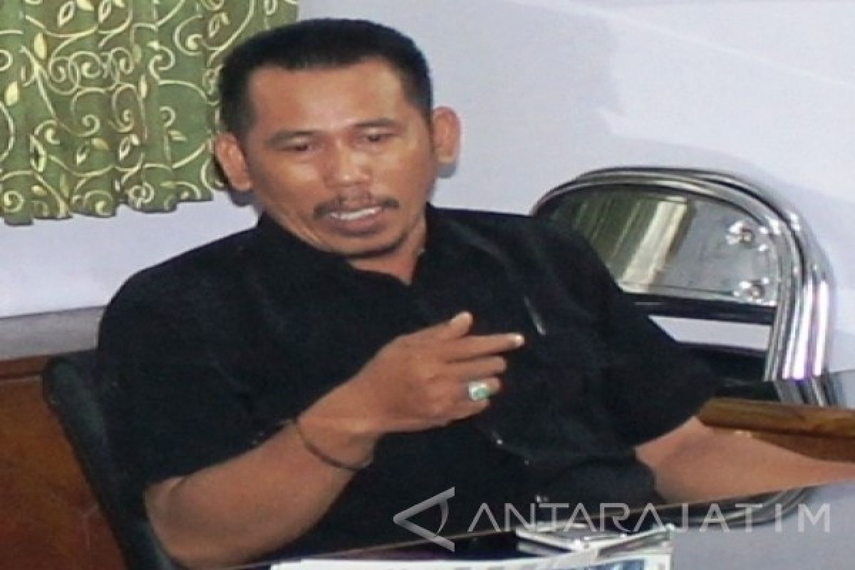 Sejumlah Rumah Warga di Situbondo Belum Teraliri Listrik