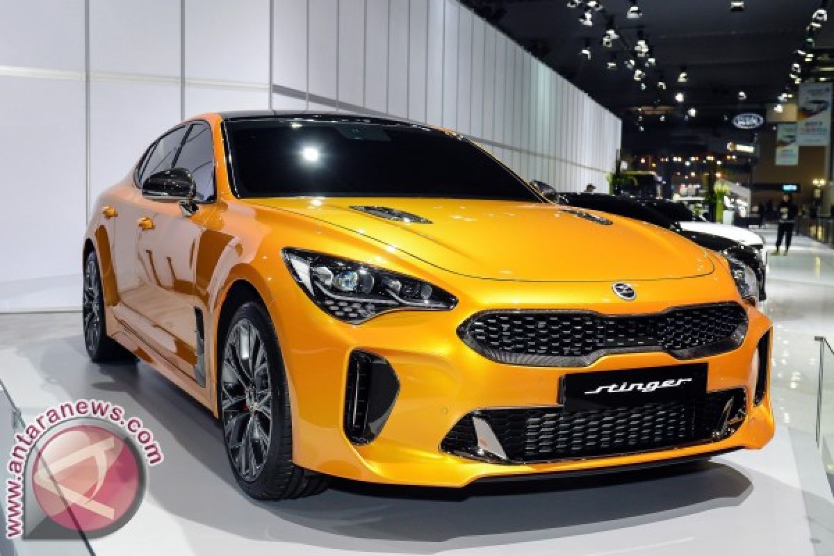 Debut Asia Kia Stinger di Seoul Motor Show