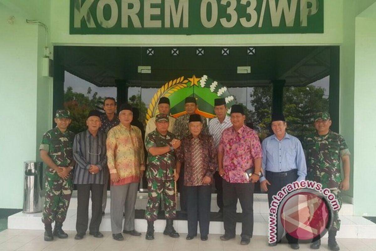 TNI Selidiki Penembakan Mobil Ketua LAM Natuna