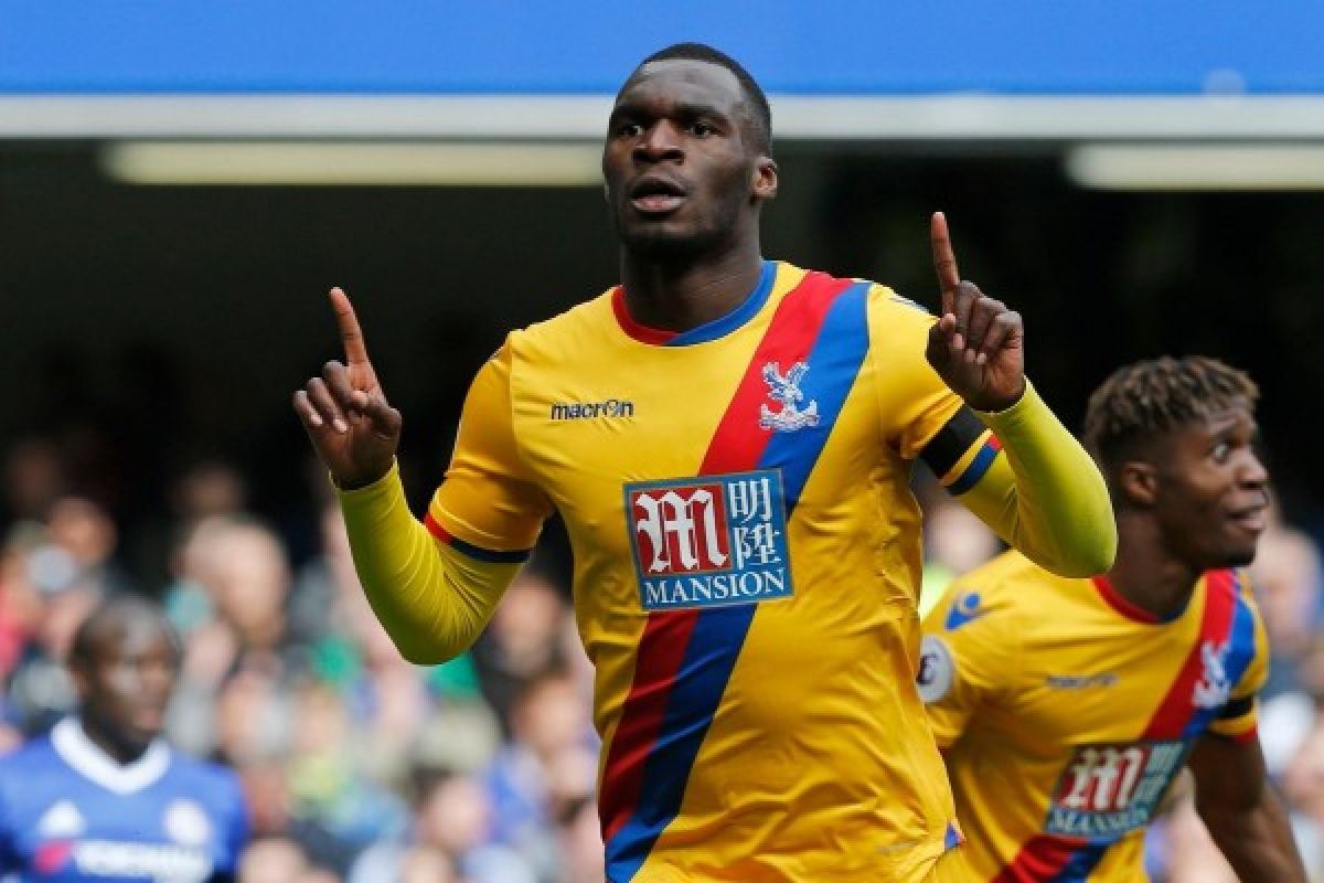 Benteke akhiri puasa gol, Palace menang 3-0 di markas Leicester