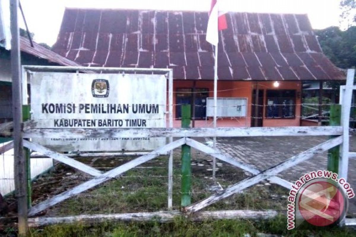 Waduh! Pengacara Eduard Manuah Gugat KPU Barito Timur Rp300 Juta?