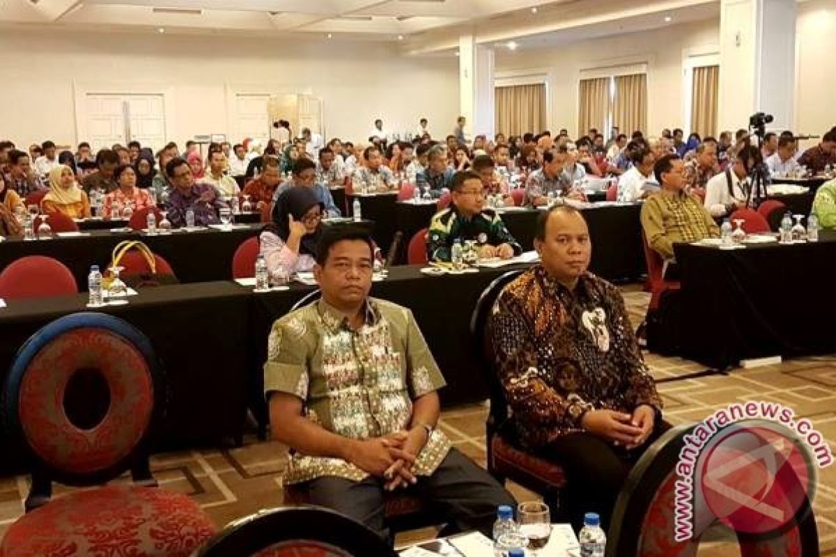 DPRD Barut Ikuti Sosialisasi UU Jasa Konstruksi se-Kalimantan