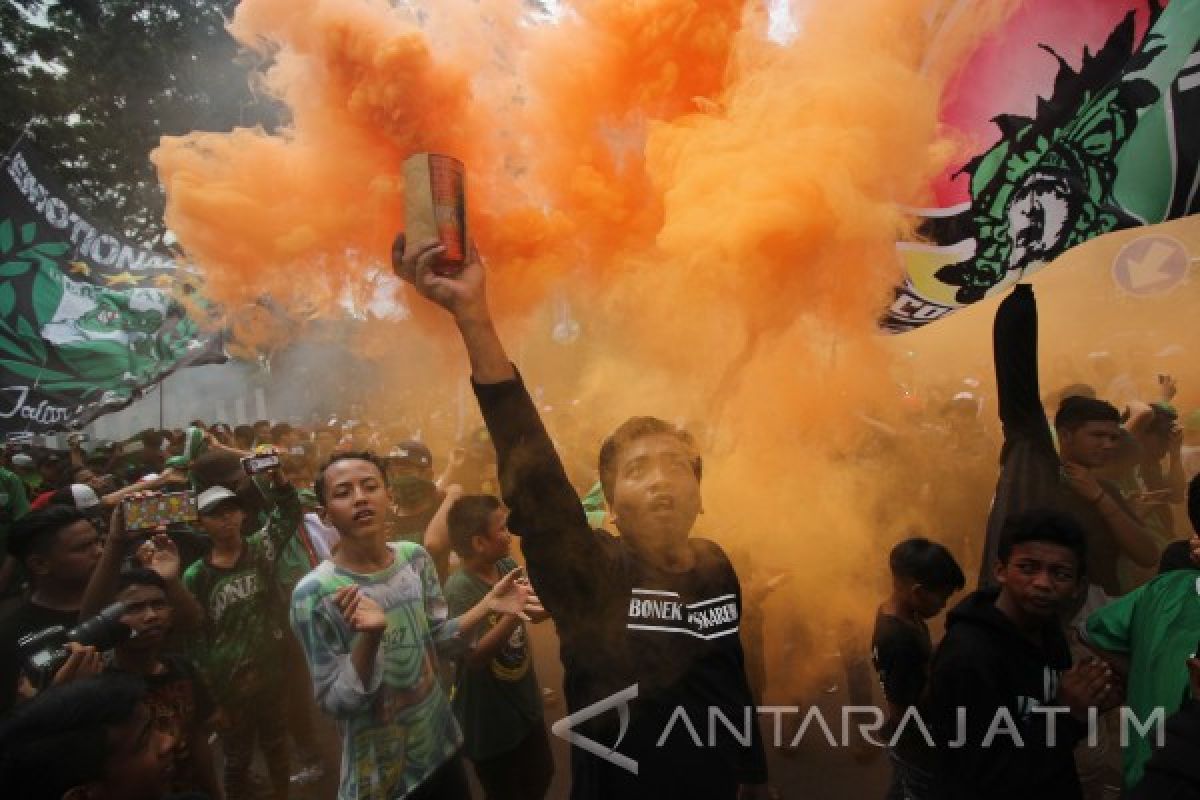 Polrestabes Surabaya Tetap Beri Izin Pertandingan Persebaya