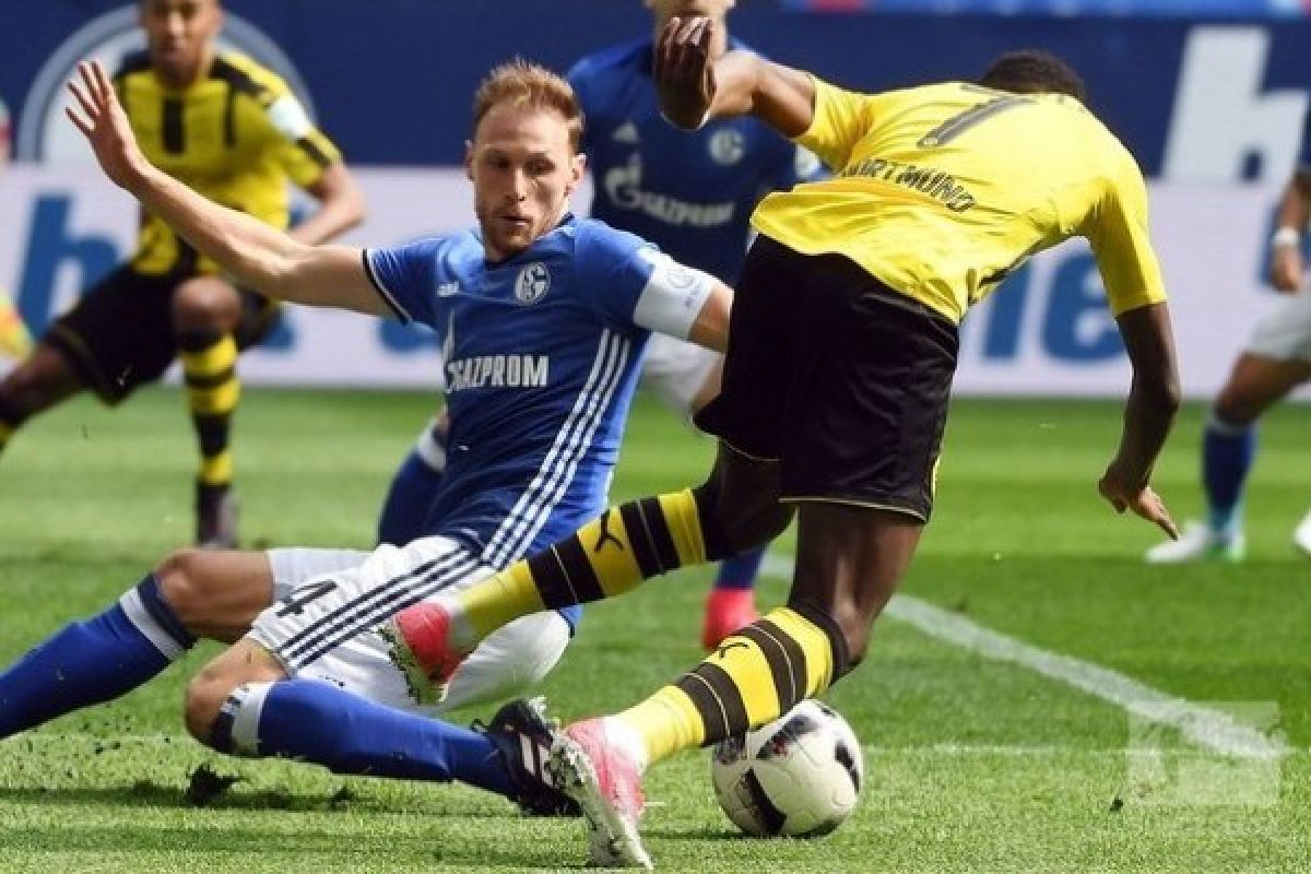 Dortmund Ditahan Imbang Schalke 1-1