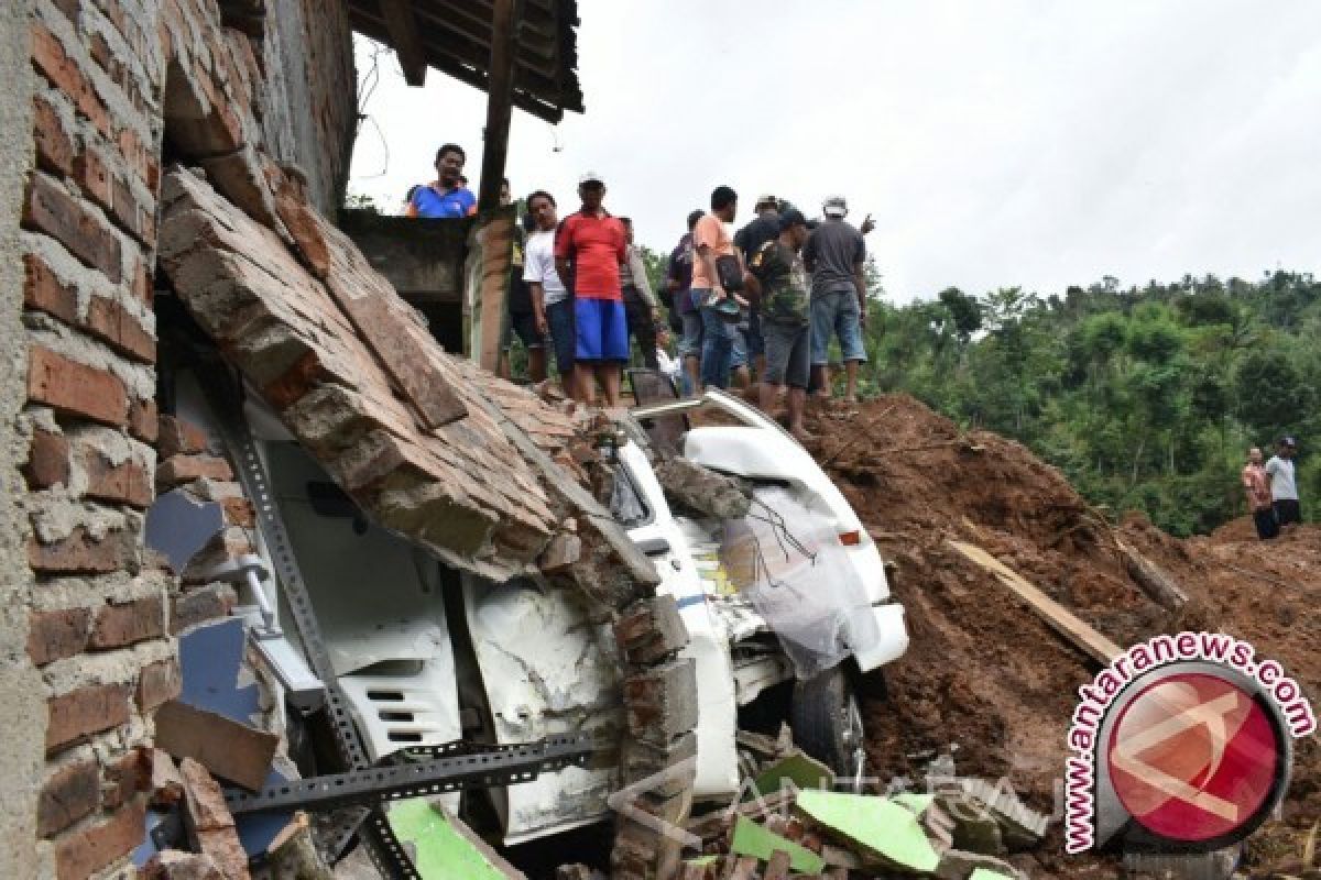 Korban Tewas Akibat Longsor di Bangladesh Jadi 143 Orang