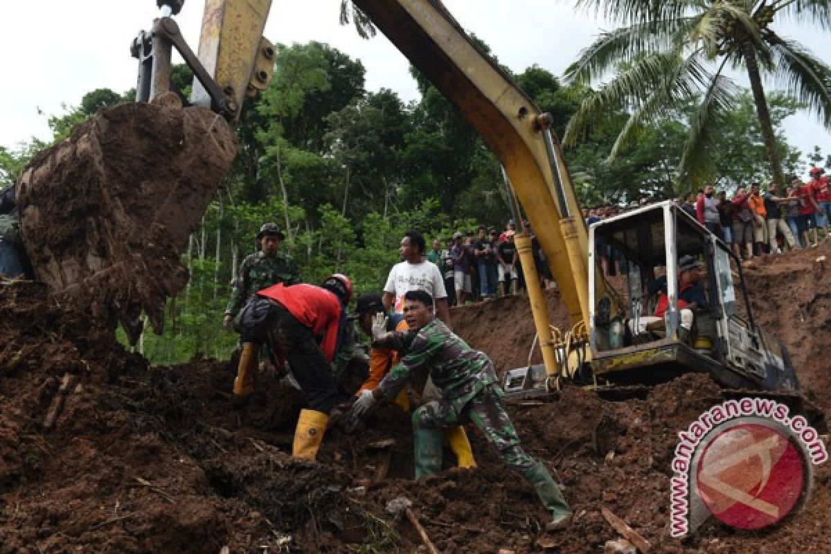 BNPB: waspadai longsor susulan di Ponorogo