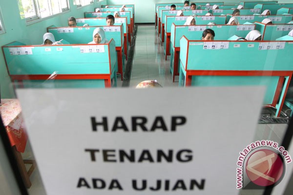 SMK 38 minta orang tua jemput siswa di akhir UNBK