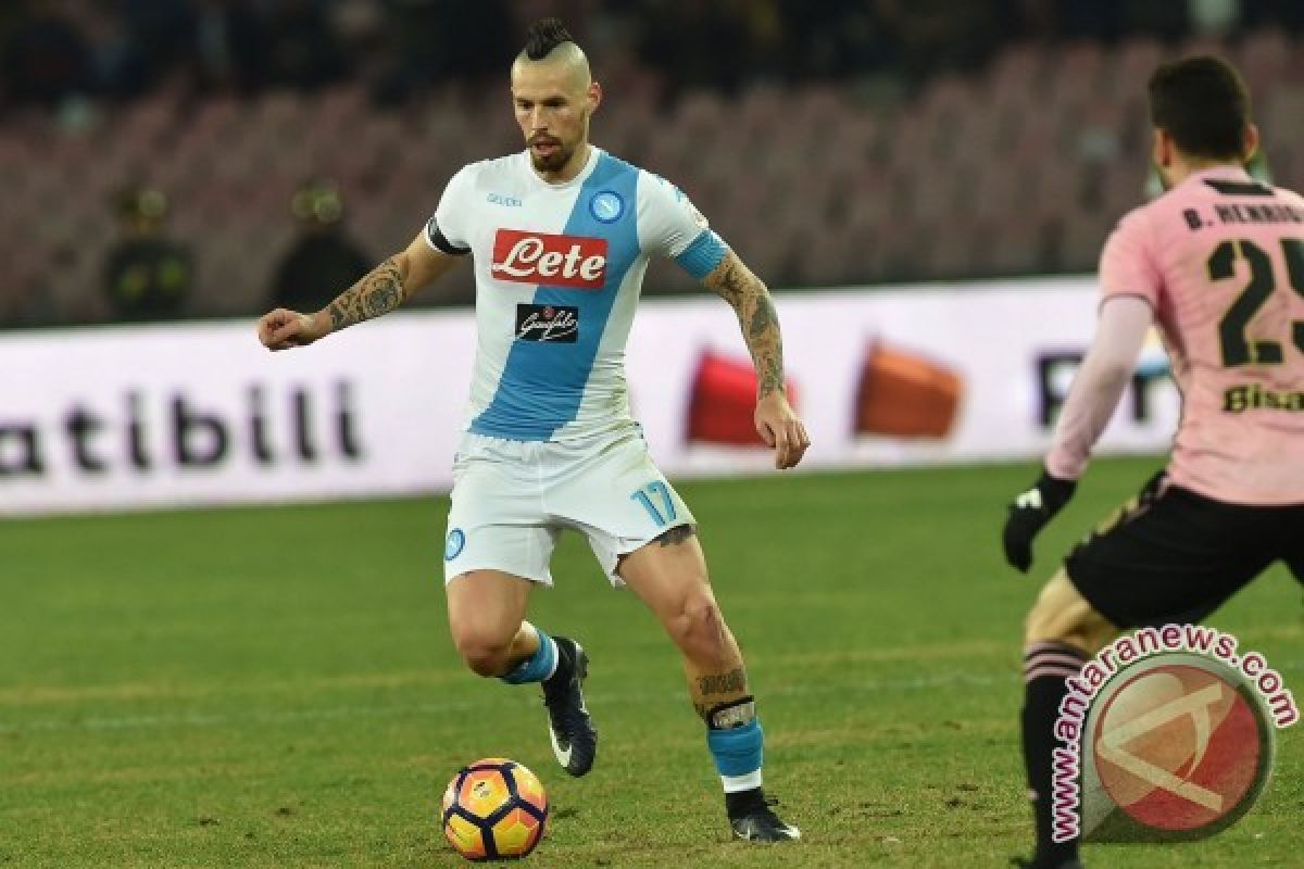 Napoli Tahan Imbang Juventus 1-1 Berkat Gol Hamsik