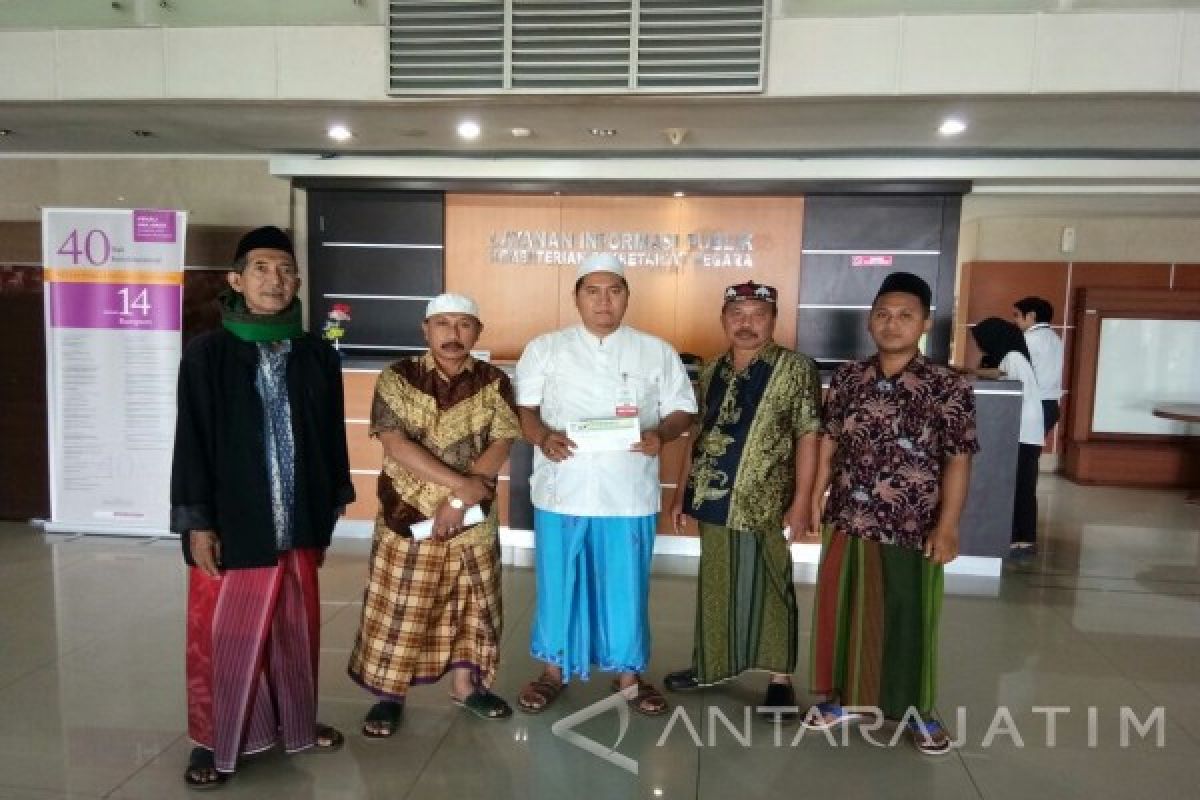 Kiai Kampung Minta Presiden Izinkan Khofifah Maju Pilkada