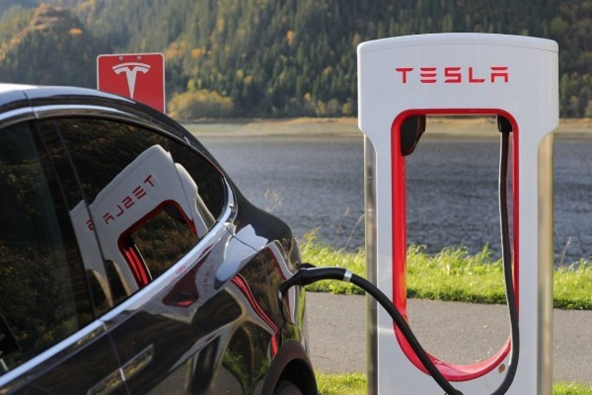 Tesla Jual 25 Ribu Mobil Listrik pada Kuartal Pertama 2017